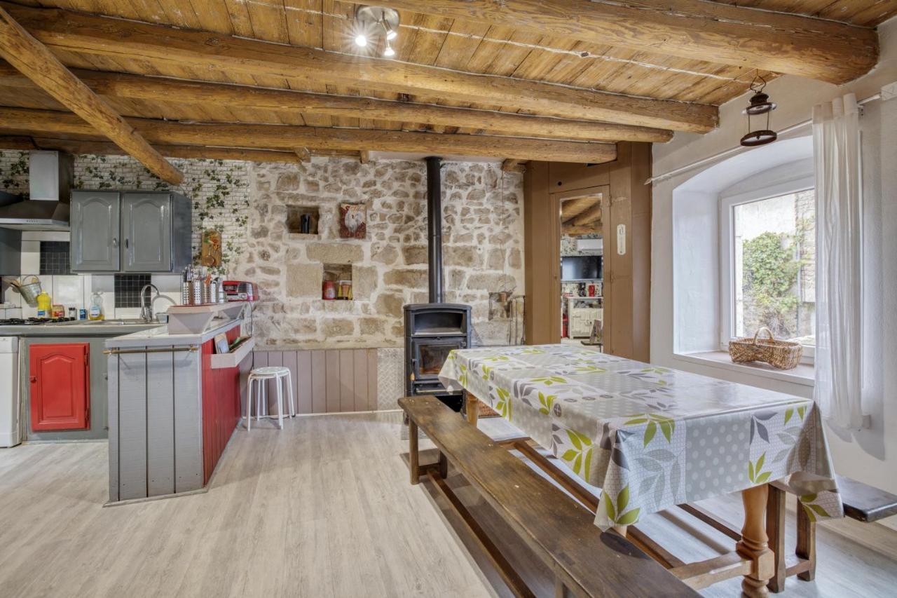 Maison de 2 chambres avec jardin clos et wifi a Valprivas Extérieur photo