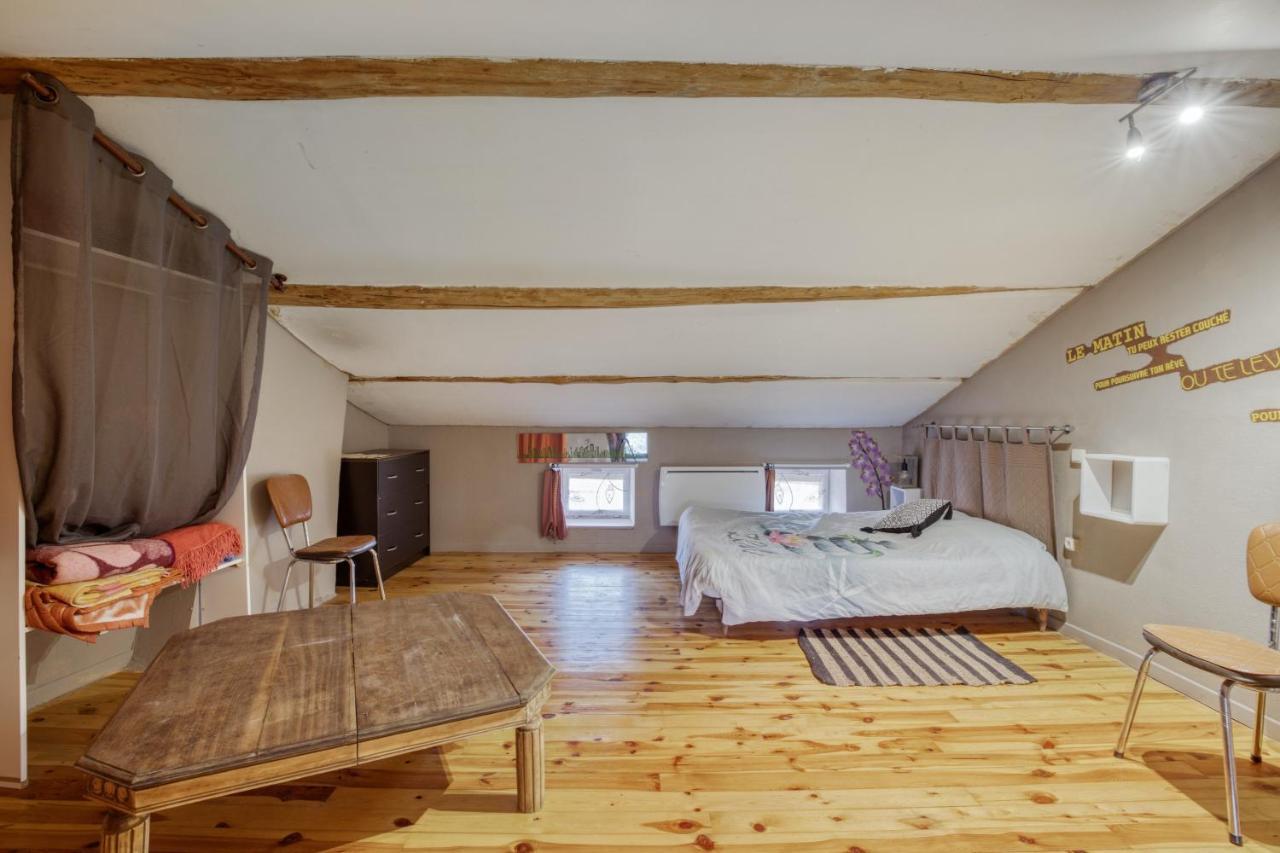 Maison de 2 chambres avec jardin clos et wifi a Valprivas Extérieur photo