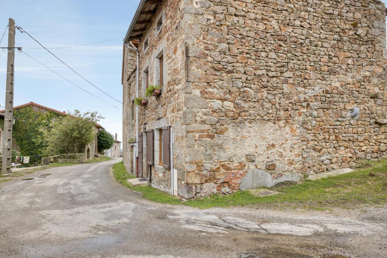 Maison de 2 chambres avec jardin clos et wifi a Valprivas Extérieur photo